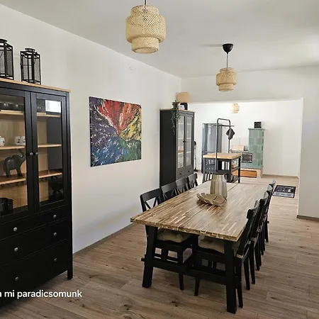 Vendeghaz A Mi Paradicsomunk Holiday home Palotabozsok